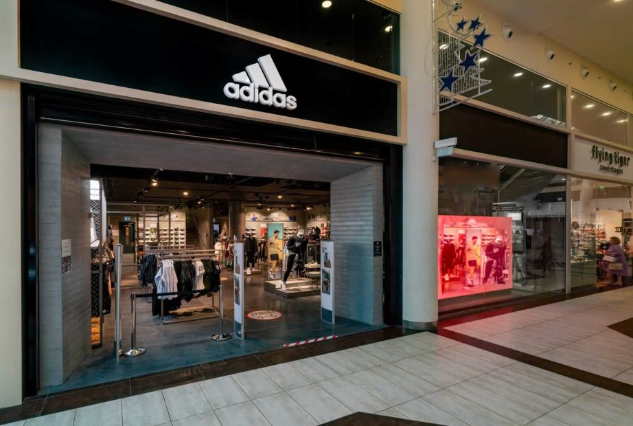 tenant photo adidas 18